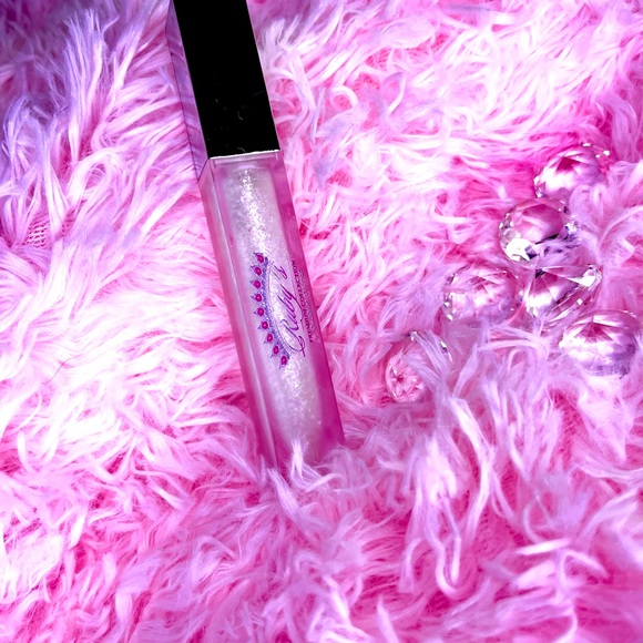 Angelic Gloss - Picture 1 of 3